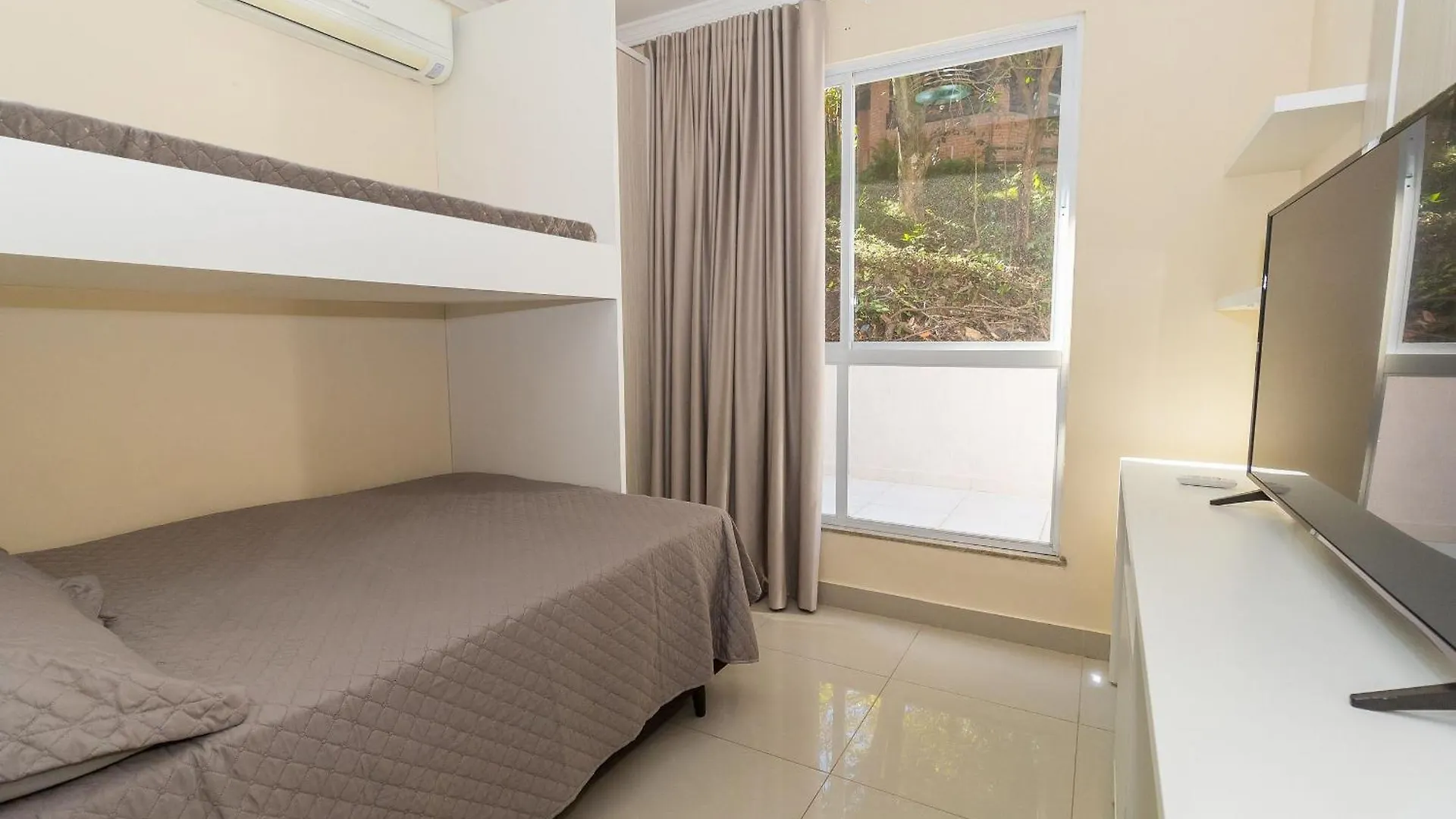 379 - Maravilhoso Apto 2 Quartos Na Lagoinha Bombinhas Apartment